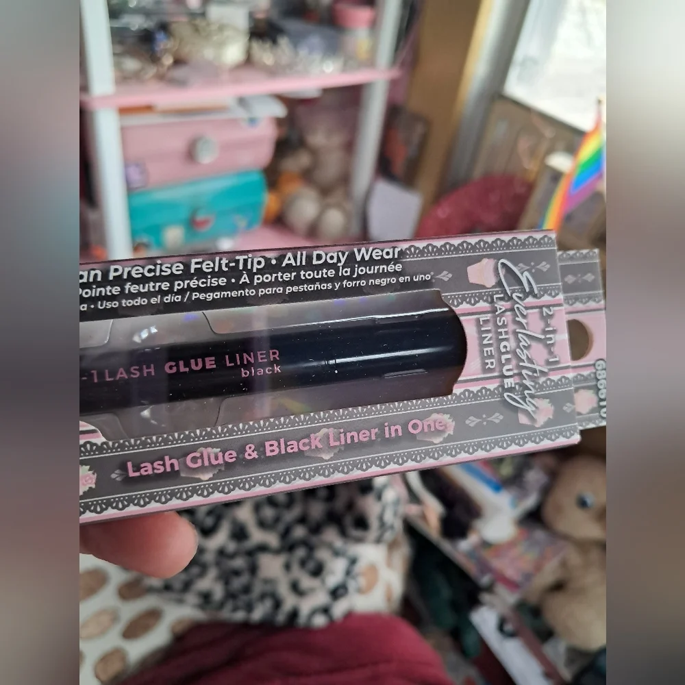 ipsy Everlasting Lash Glue Liner -Black- WORLD CHANGING!!!